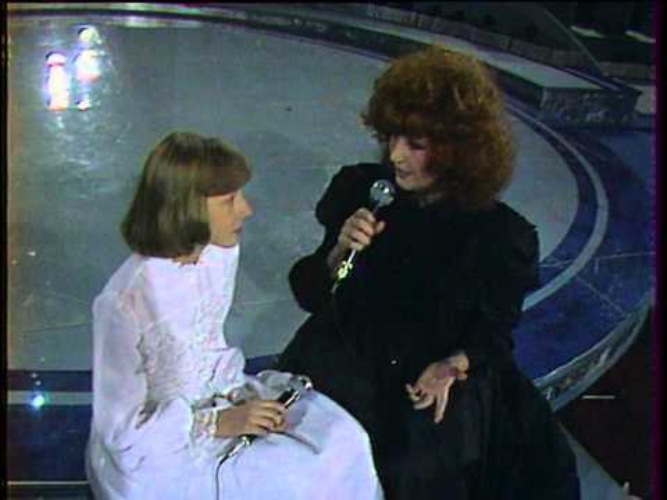 То ли еще будет песня слушать. Пугачева 1980 пластинки. То ли еще будет песня слушать. То ли еще будет мем. То ли ещё будет караоке.