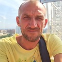 Huli Gan, 42 года